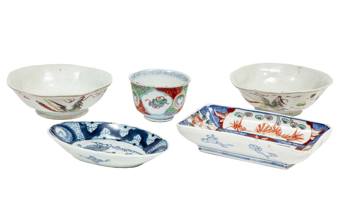 Five Japanese-Style and Japanese  Porcelain Dishe (1 of 2)