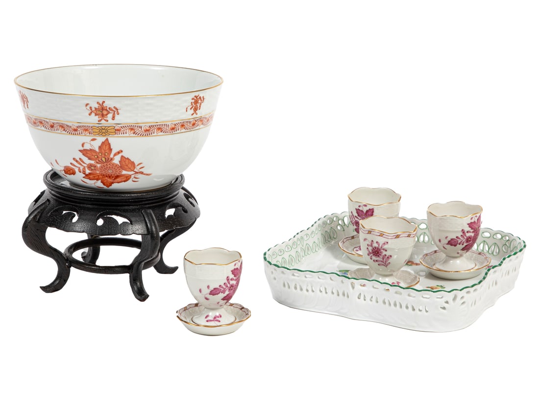 Group of Herend Chinese Bouquet Table Items: Group of Herend Chinese Bouquet Table Items, marked, incl. rust bowl on stand, dia. 6 1/2 in.; 4 rose egg cups, h. 2 1/4 in.; and reticulated rim dish, l. 7 in. (6 pcs.)