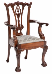 Chippendale-Style Carved Mahogany Child's Chair 25 1/2 x 18 x 12 in. (64.8 x 45.7 x 30.5 cm.)