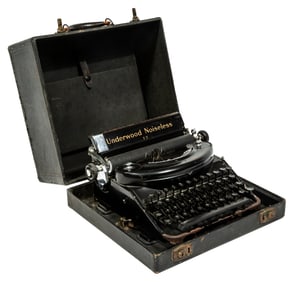 Vintage Underwood Noiseless 77 Typewriter in Case