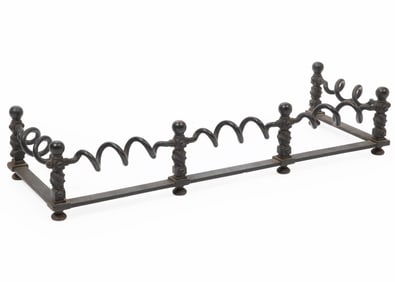 American Arts and Crafts Wrought-Iron Fire Fender