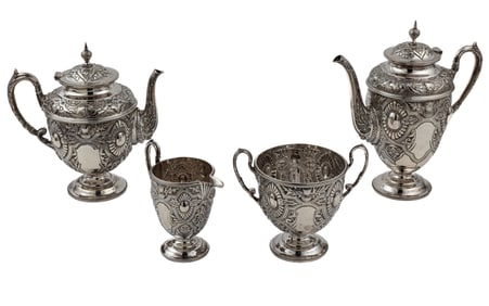 English Edwardian Silverplate Coffee and Tea Service, 4 pcs.