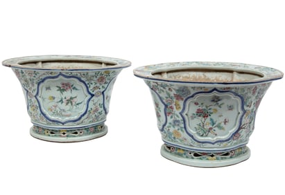 Fine Pair of Chinese Famille Rose Porcelain Jardinieres