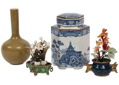 Group of Chinese Decorative Items, 4 pcs.