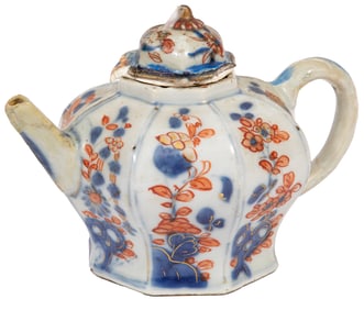 Chinese Imari Porcelain Octagonal Teapot with Associated Lid