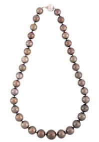 14 kt. White Gold and Tahitian Pearl Necklace