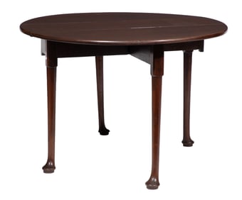 Queen Anne-Style Mahogany Drop Leaf Table
