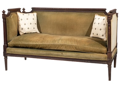 Louis XV-Style Carved Walnut Daybed