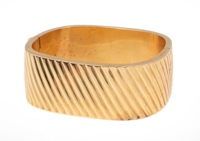 18 kt. Yellow Gold Hinged Bangle Bracelet