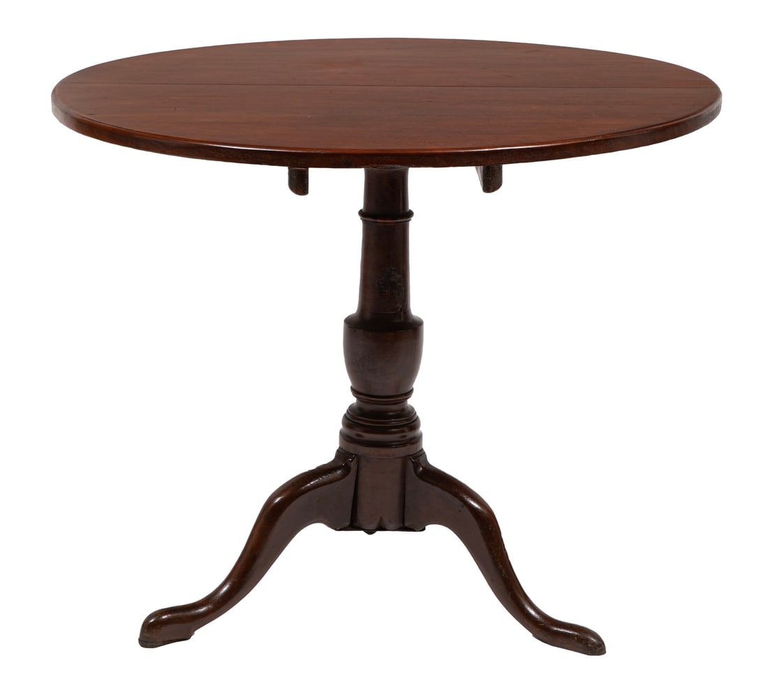 Georgian-Style Carved Mahogany Tea Table: Georgian-Style Carved Mahogany Tea Table,19th c., circular top, vasiform standard, arched legs26 x 31 x 31 in. (66 x 78.7 x 78.7 cm.)