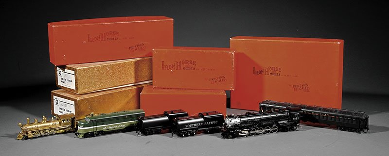A Collection of Eight Boxed Model Trains: A Collection of Eight Boxed Model Trains, Iron Horse Models Southern Pacific Lines, Harriman 77'-D-7 Diner Wankesha Air, PSC 16142-1; Harriman 72'-C-1 Shopped, Steel Coach with Ice Air, PSC 16306-1; 1