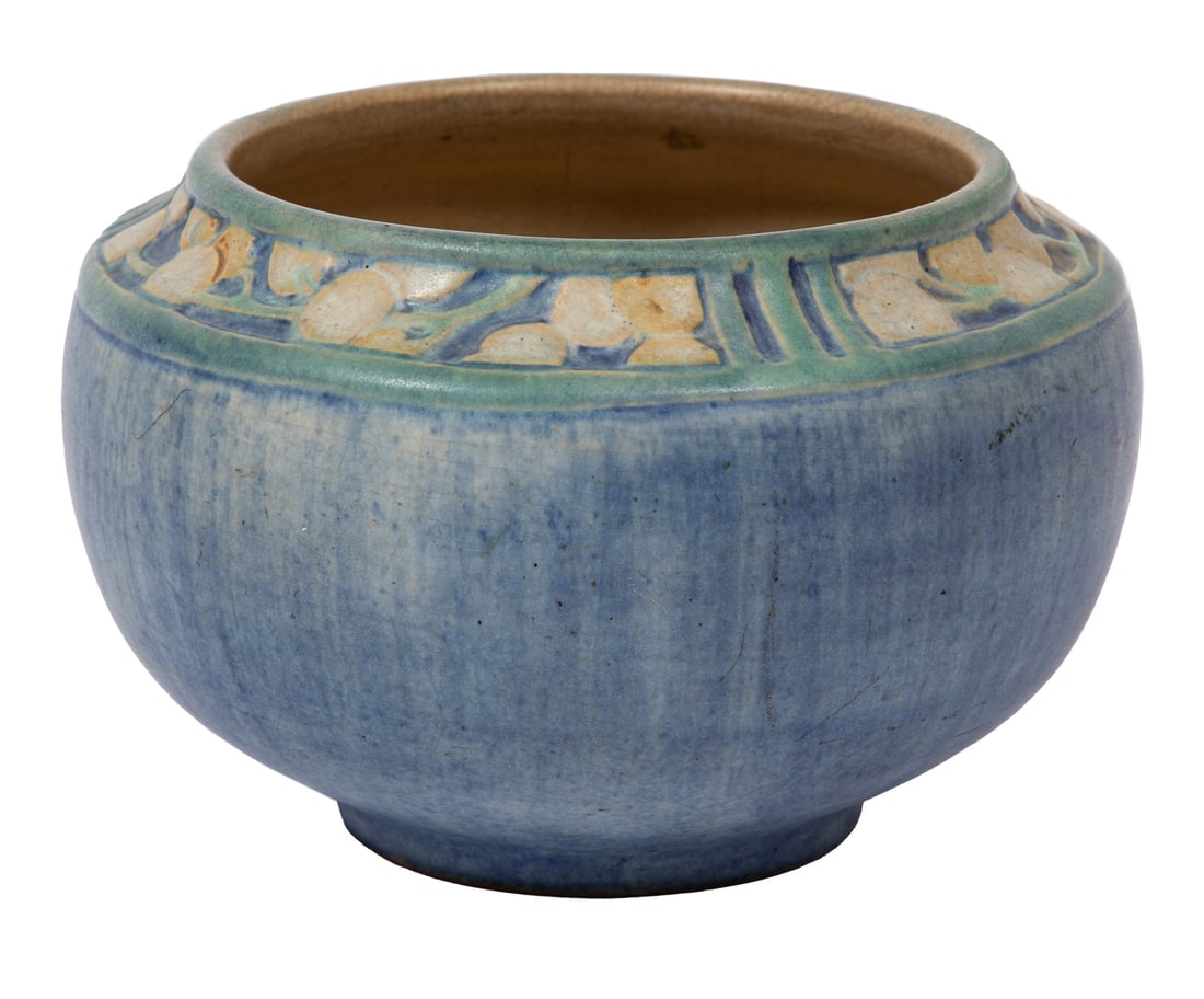 Newcomb College Art Pottery Vase (1 of 4)