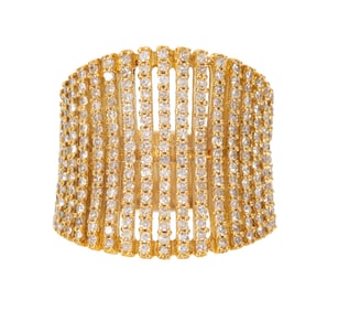 18 kt. Yellow Gold and Diamond Ring