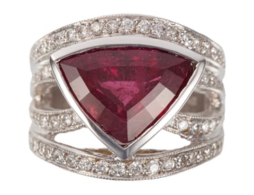 18 kt. White Gold, Ruby and Diamond Ring