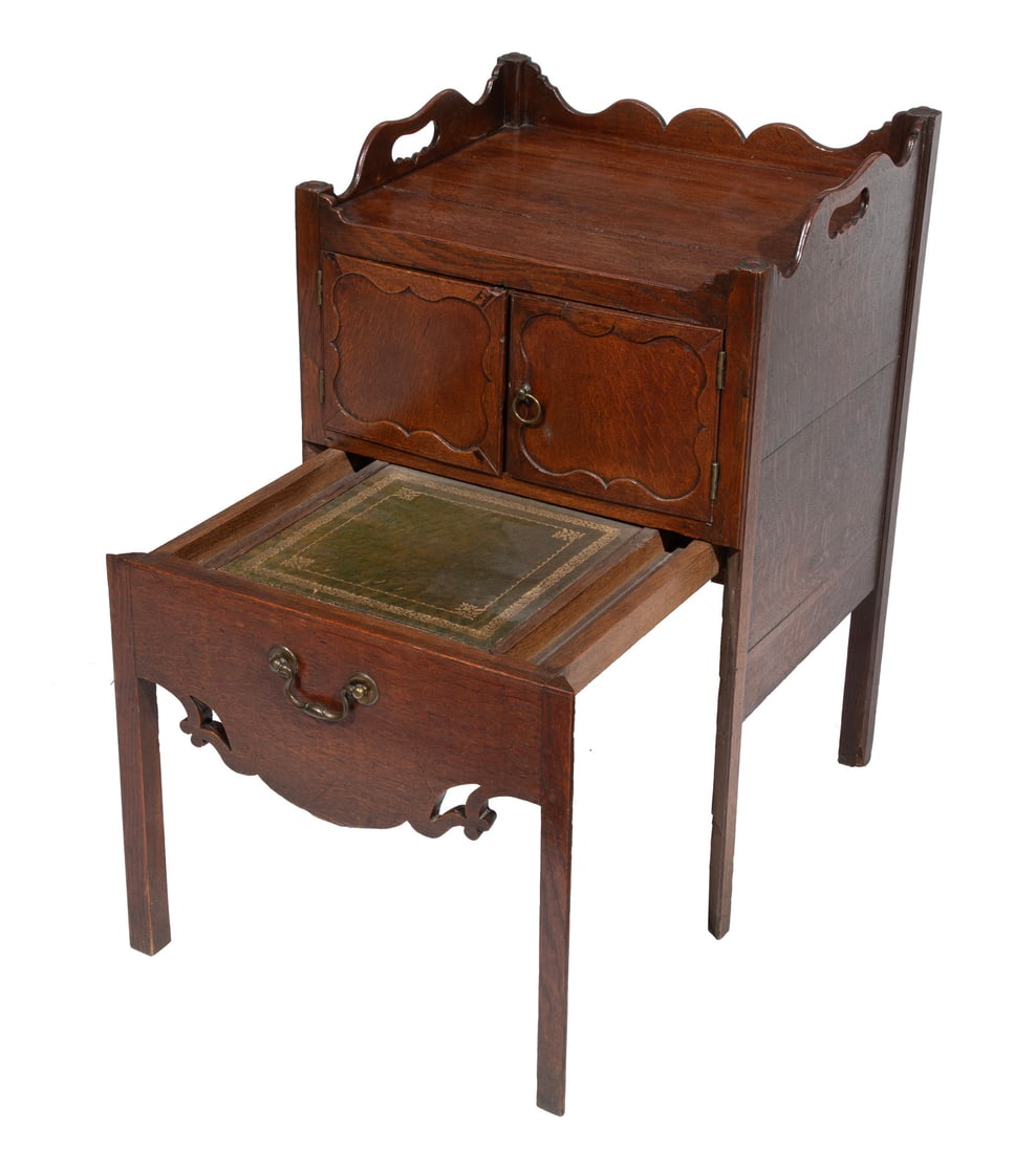 Georgian Carved Walnut Commode - 3