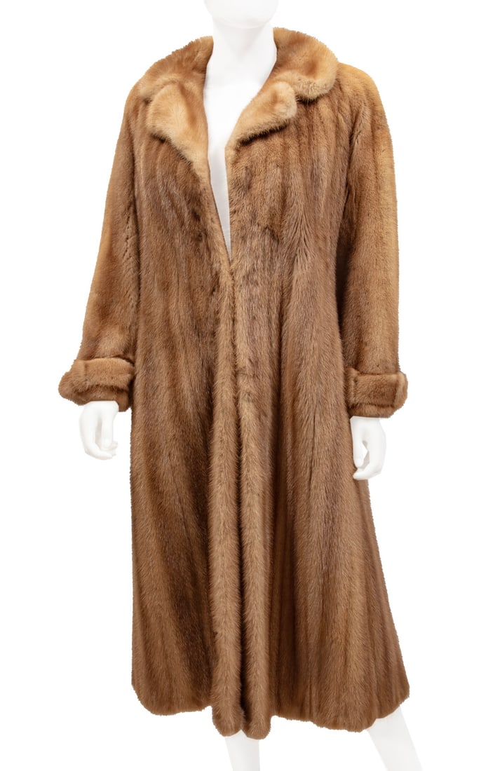 Vintage Light Mink Long Fur Coat: Vintage Light Mink Long Fur Coatlabeled, l. 46 in., w. 19 in., sleeve l. 26 in.,