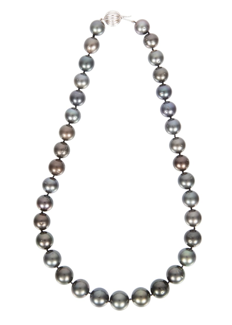 14 kt. White Gold and Tahitian Pearl Necklace: 14 kt. White Gold and Tahitian Pearl Necklace35 near round dark grey cultured pearls, 11.06-13.32 mm, l. 18 1/2 in.; AIGL and GIA reports.Please Note: Payment for all jewelry and all couture items MUS