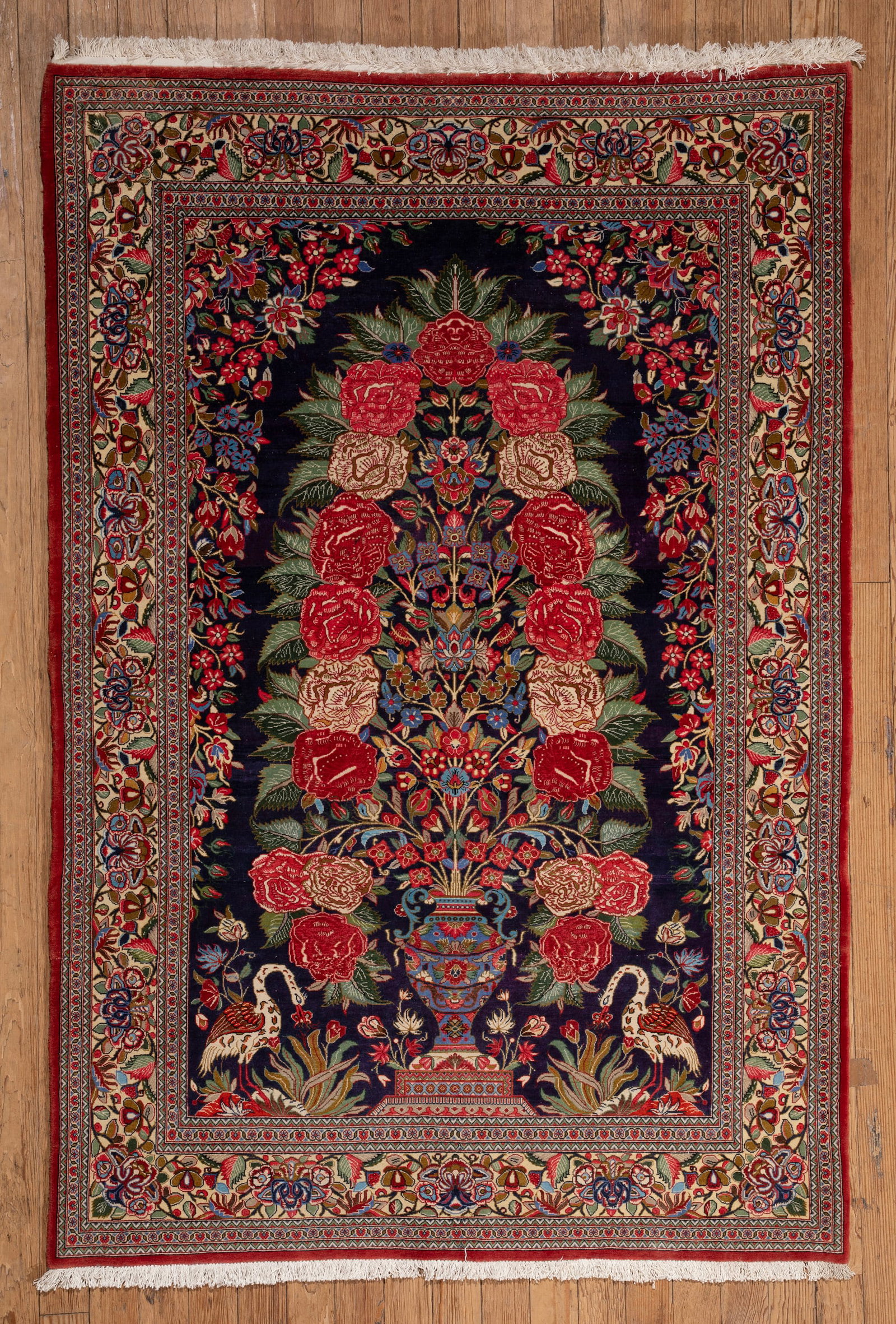Persian Rug: Persian Rug 4 ft. 8 in. x 6 ft. 10 in.
