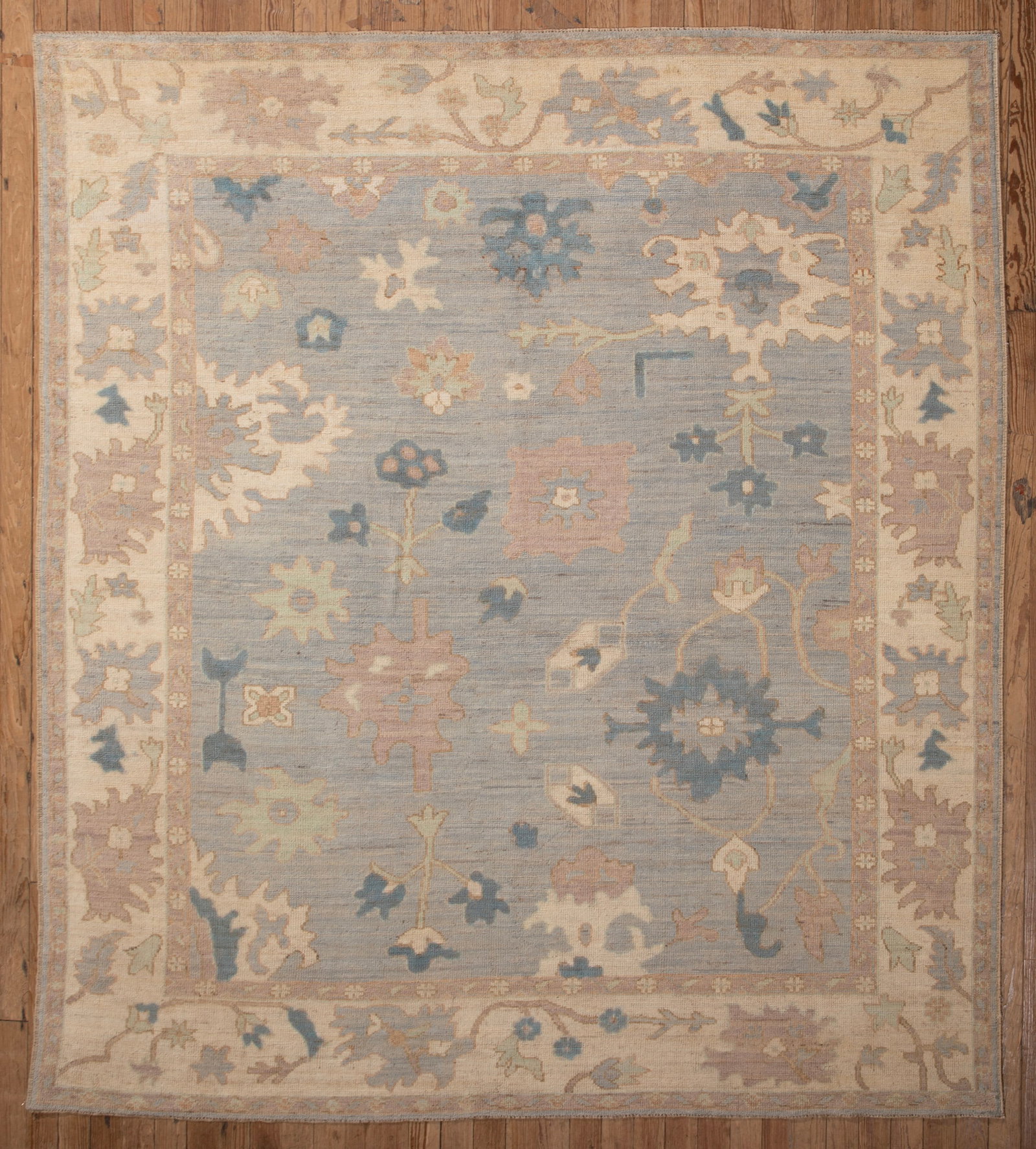 Oushak Carpet (1 of 1)