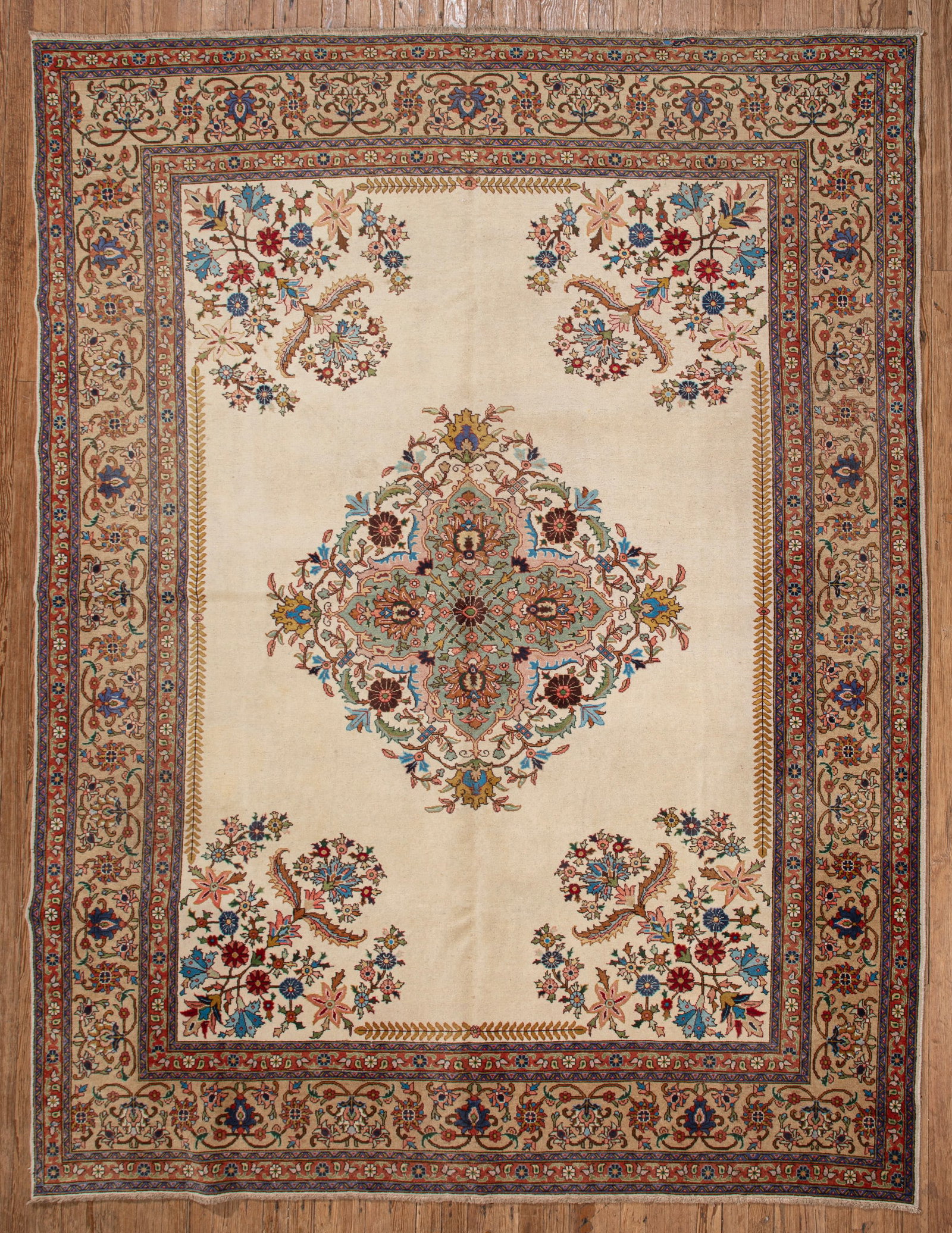 Persian Tabriz Carpet (1 of 1)