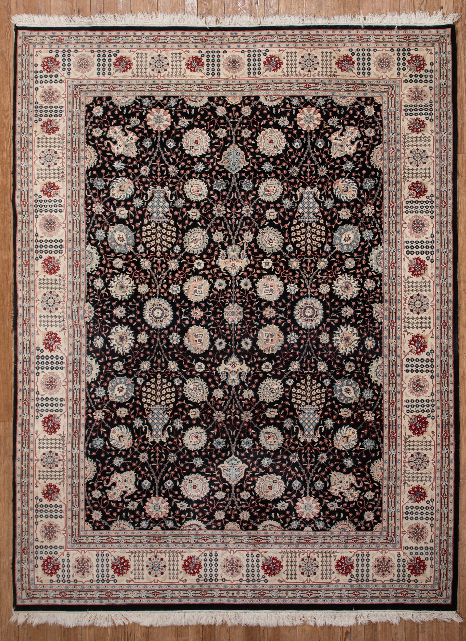 Pakastani Carpet: Pakastani Carpet 9 ft. x 12 ft.