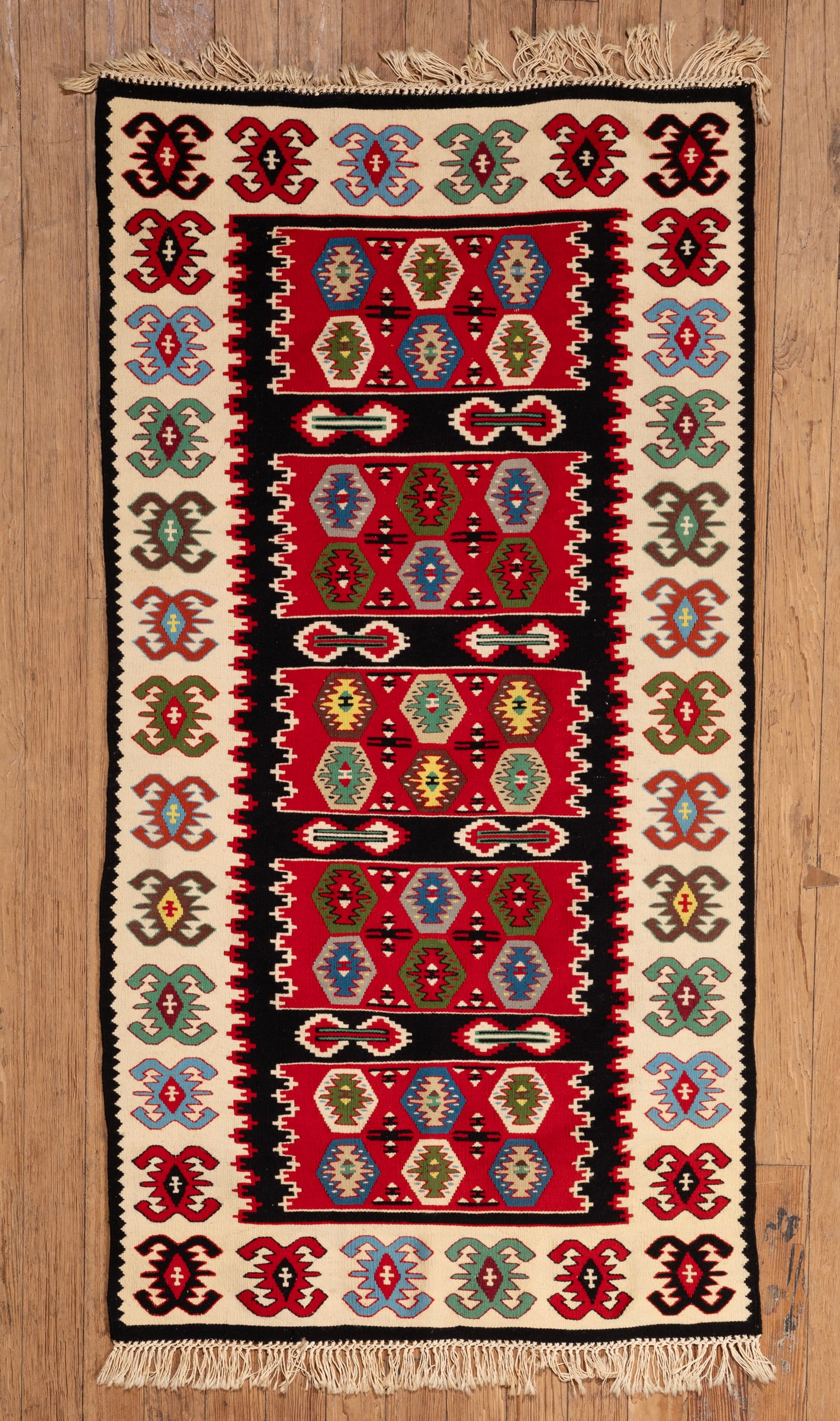 Kilim Rug: Kilim Rug 3 ft. x 5 ft. 10 in.