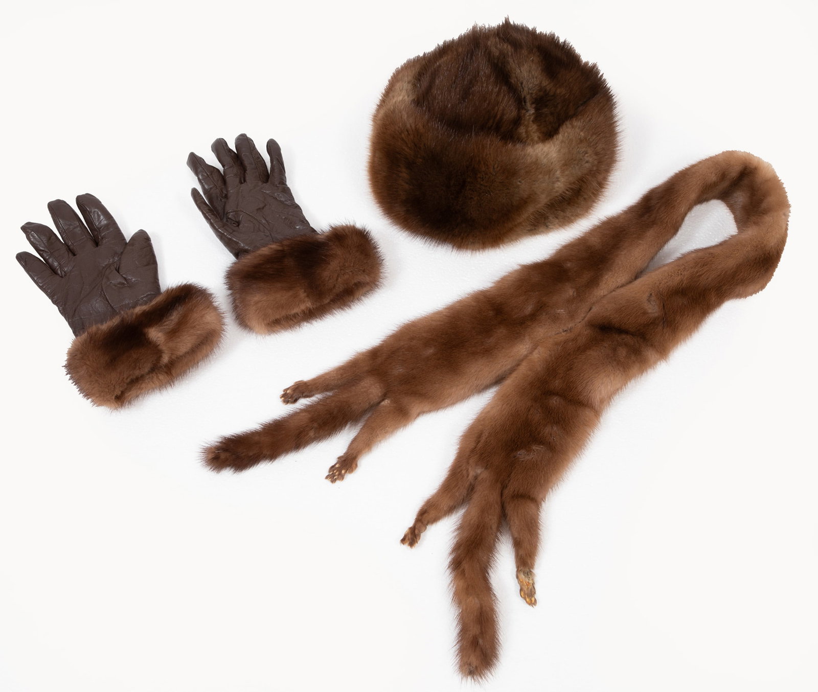Vintage Mink Fur Hat, Gloves and Stole: Vintage Mink Fur Hat, Gloves and Stole hat dia. 7 1/2 in.; leather gloves, l. 10 in.; and stole l. 50 in.