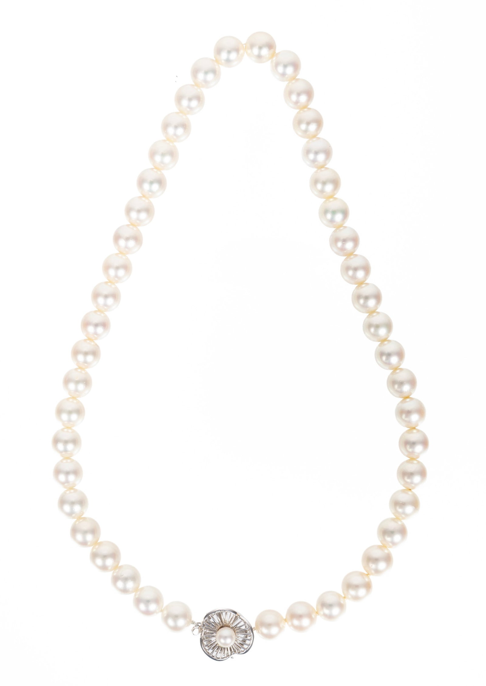 14 kt. White Gold and Cultured Akoya Pearl Necklace: 14 kt. White Gold and Cultured Akoya Pearl Necklace strand of 25 round greyish silver pearls, 5.50 mm to 9.50 mm; l. 17 1/2 in.; GGA reports. Please Note: Payment for all jewelry and all couture items