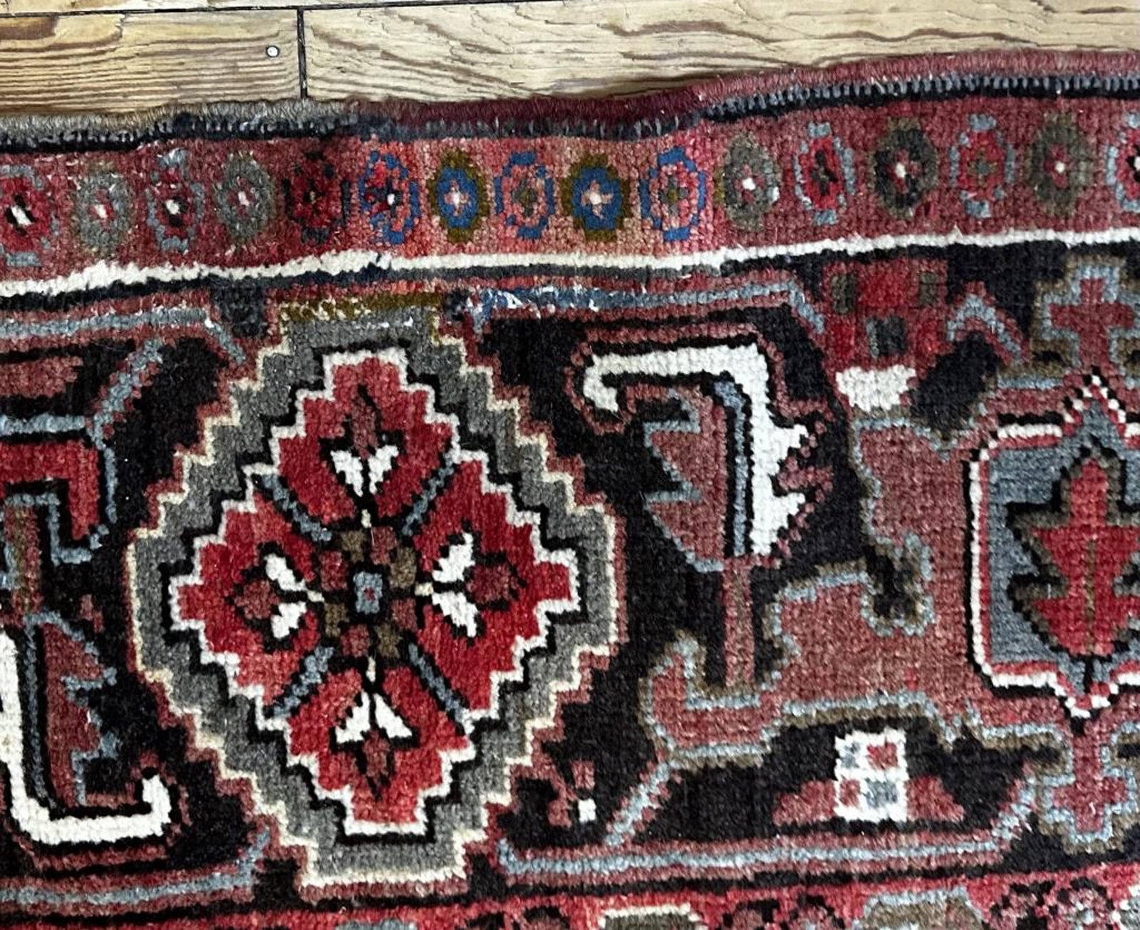 Heriz Carpet - 3