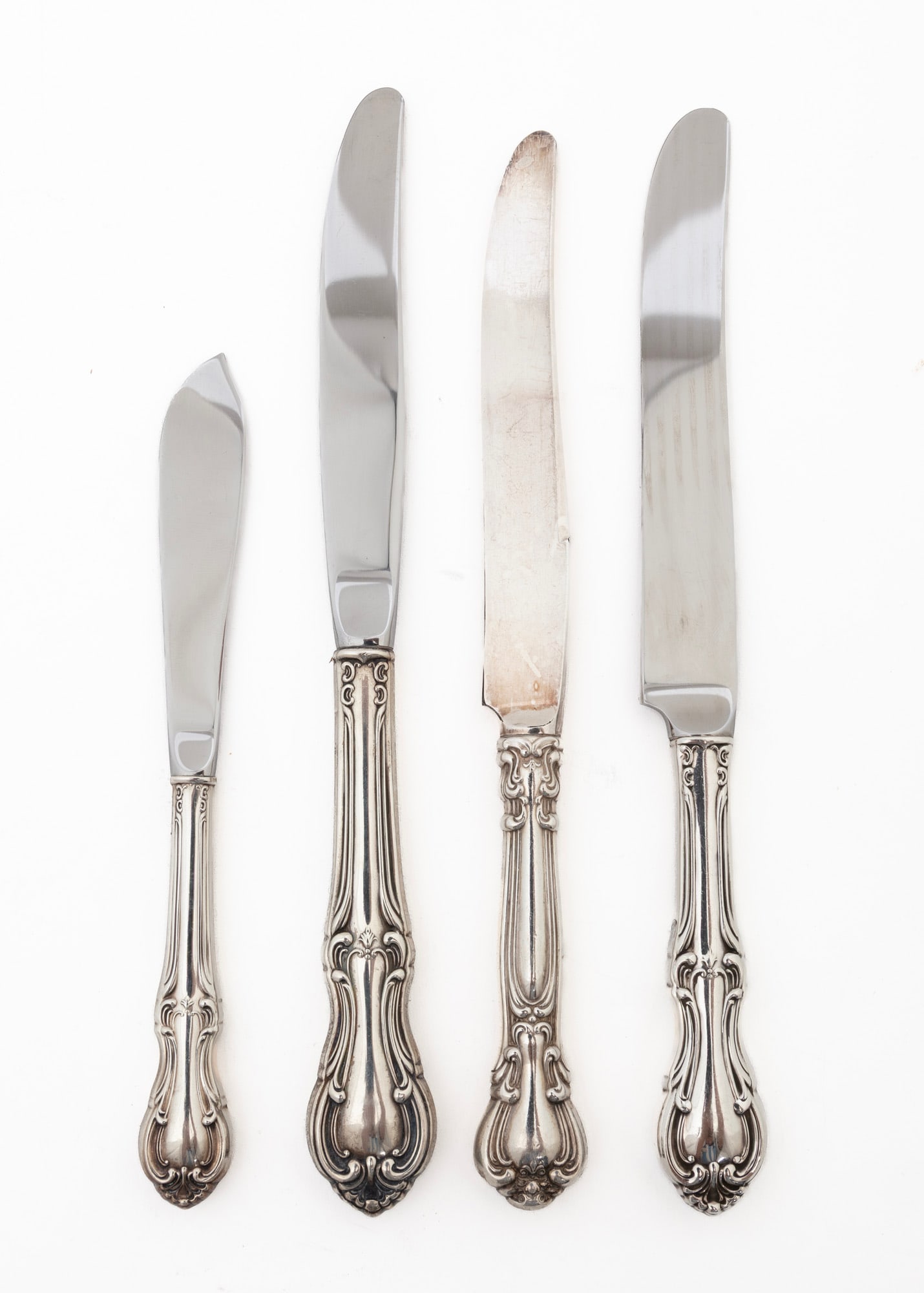 Gorham Chantilly Pattern Sterling Silver Associated Flatware Service - 2