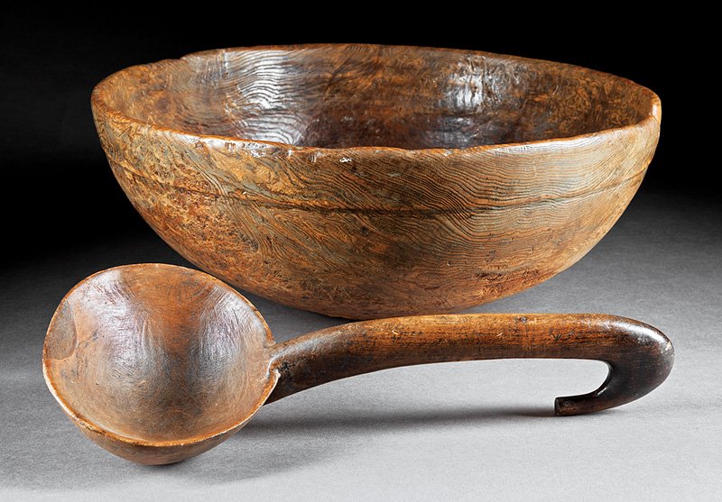 Burl Wood Bowl and Dipper: Antique Burl Wood Bowl and Dipper, 19th c., probably American, dia. 17 1/4 in.; l. 15 in., respectively. Provenance: The Service Collection, Estate of Grant A. Oakes, Warren, OH
