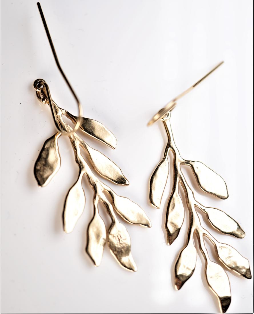 James Avery 14k YG Holly Earrings (1 of 2)