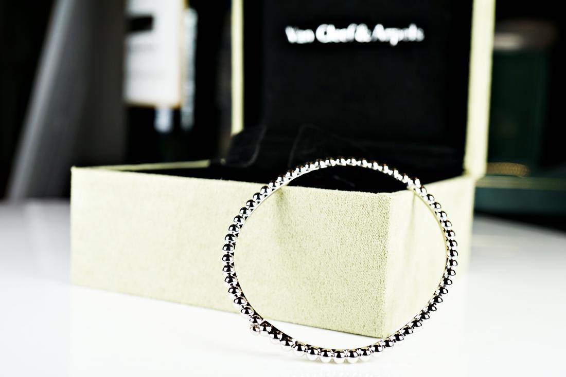 Perlée pearls of gold bracelet VCA (1 of 5)