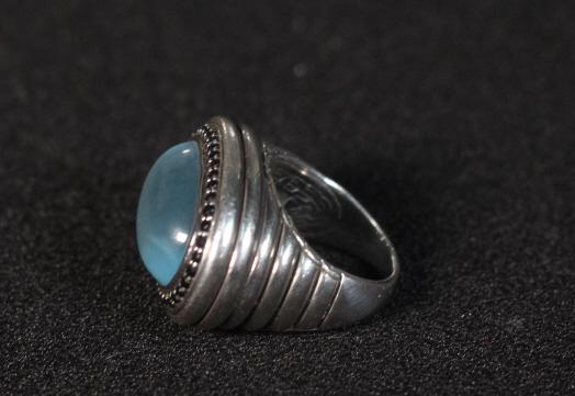 John Hardy Sterling & Blue Topaz Batu Bedeg Ring: John Hardy sterling silver and blue topaz Batu Bedeg ring. Size 8.Approx. weight 1.0 ounces.