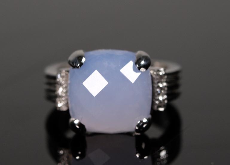 18K WG, Diamonds & Moonstone Ladies Ring (1 of 4)