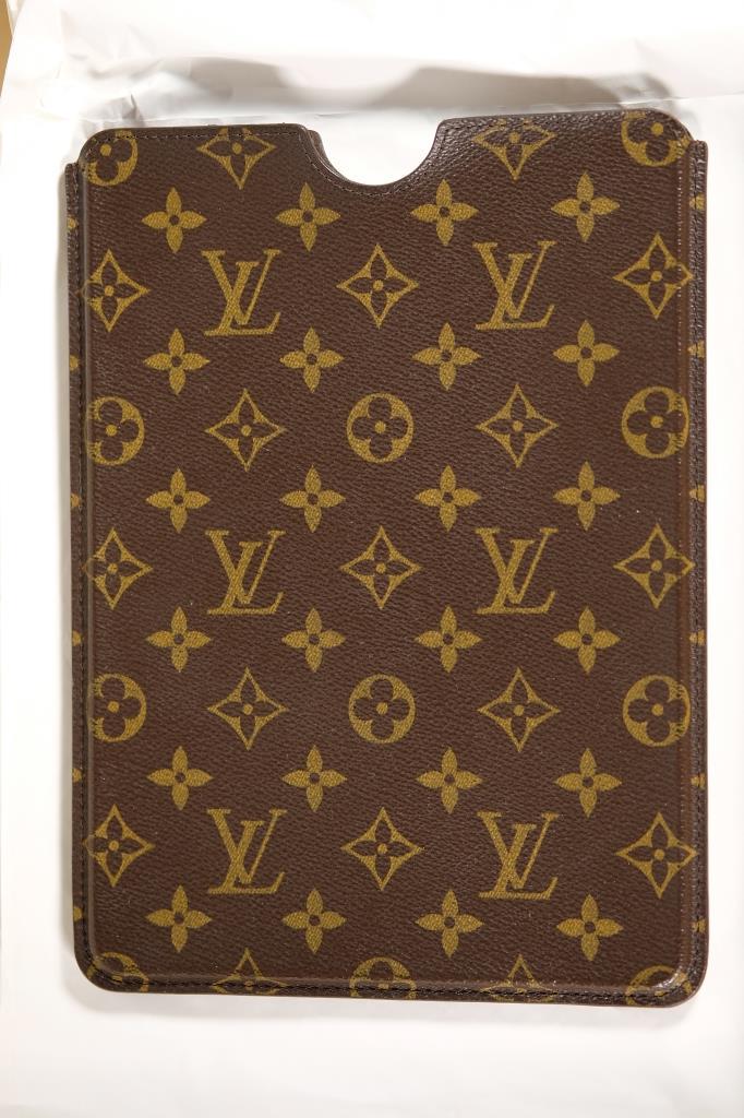 Louis Vuitton iPad Case (1 of 3)