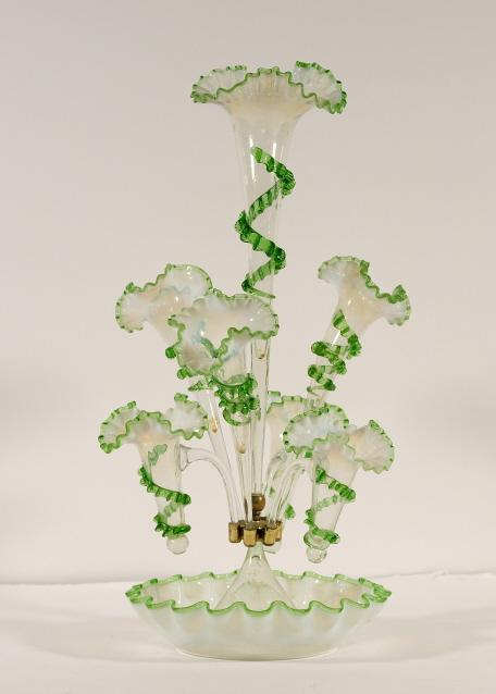 Fine Victorian Centerpiece Glass Epergne (1 of 6)