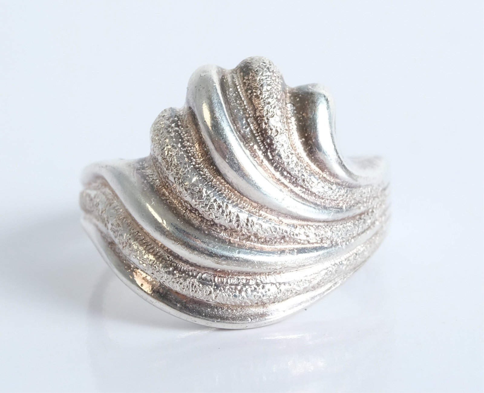 Sterling Silver Ring, size 8: Sterling silver ring, size 8. Stamped UTC (Ultimate Trading Corporation) and 925. Approx. weight 5.75 grams.