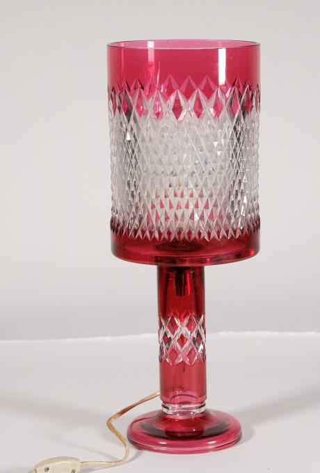 Cranberry & Diamond Point Glass Table Lamp (1 of 5)