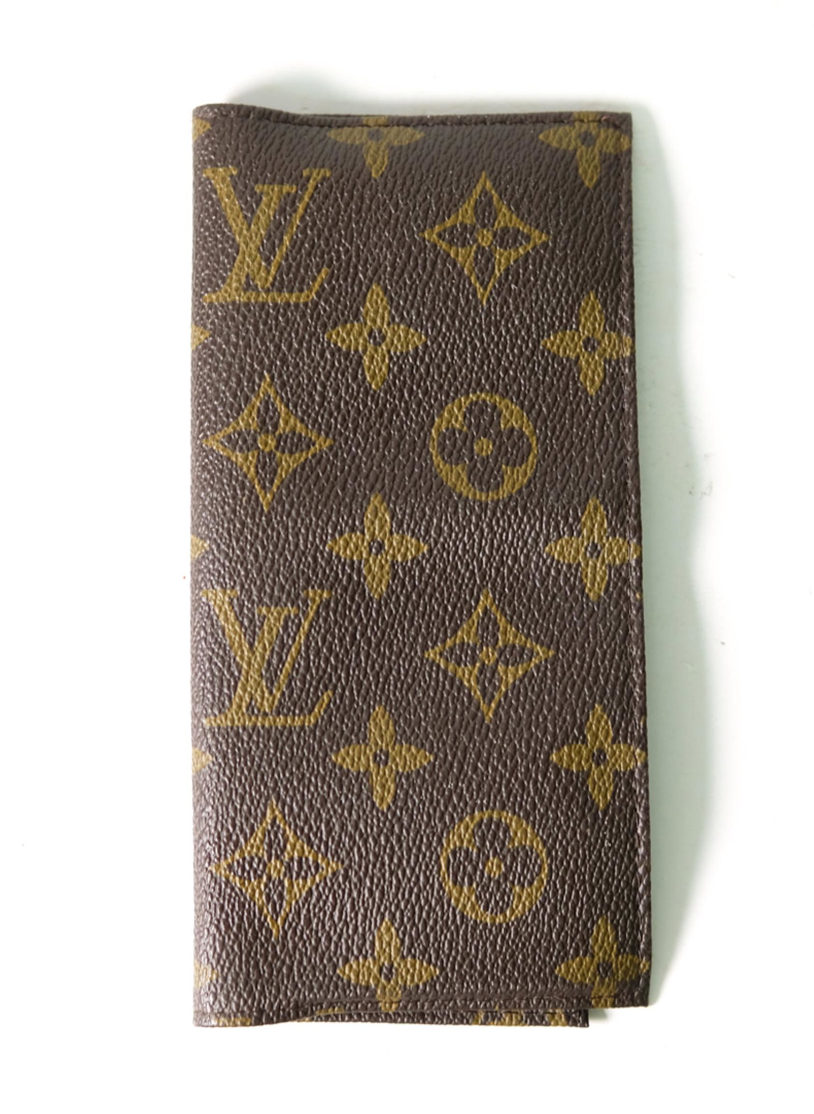 Vintage Louis Vuitton Monogram Checkbook Cover (1 of 6)
