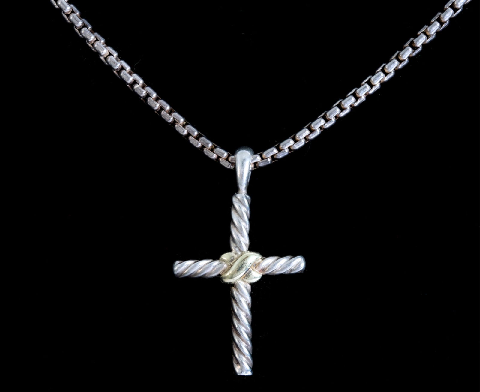David Yurman 14K 925 Cable Cross Necklace: David Yurman sterling silver 'Cable Classic Collection' cross pendant with 14k Yellow Gold on 16" sterling chain with 14k yellow gold DY tag. Pendant stamped D.Y. 925 585. Approx. length of cross 1",
