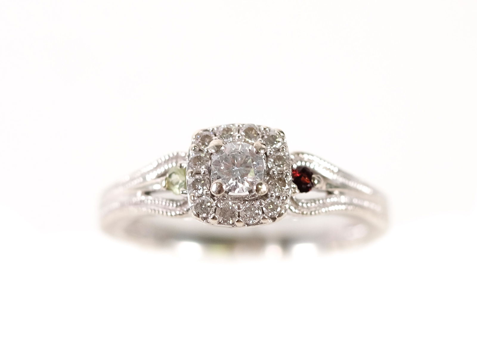 10k White Gold & Diamond Ring Size 7 (1 of 6)