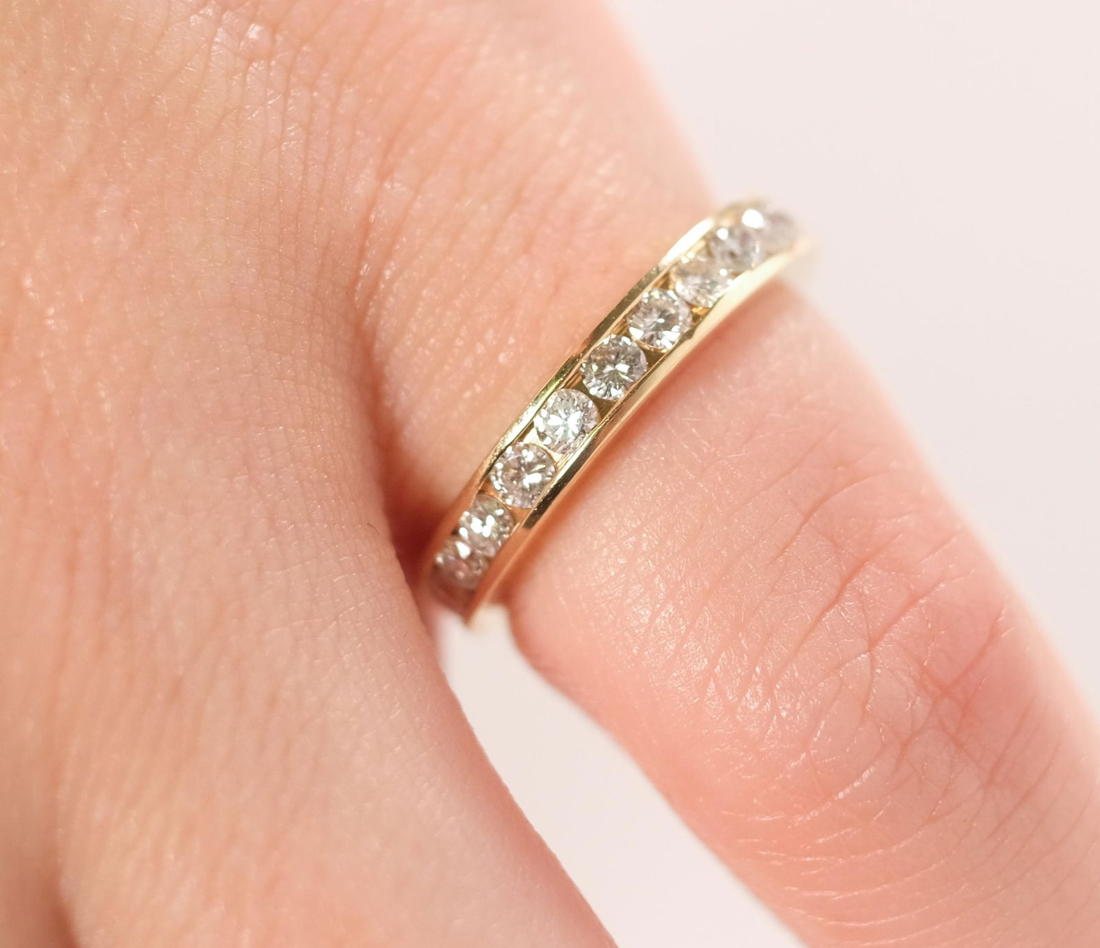 14k Yellow Gold & Diamond Ring Band Size 5 (1 of 6)