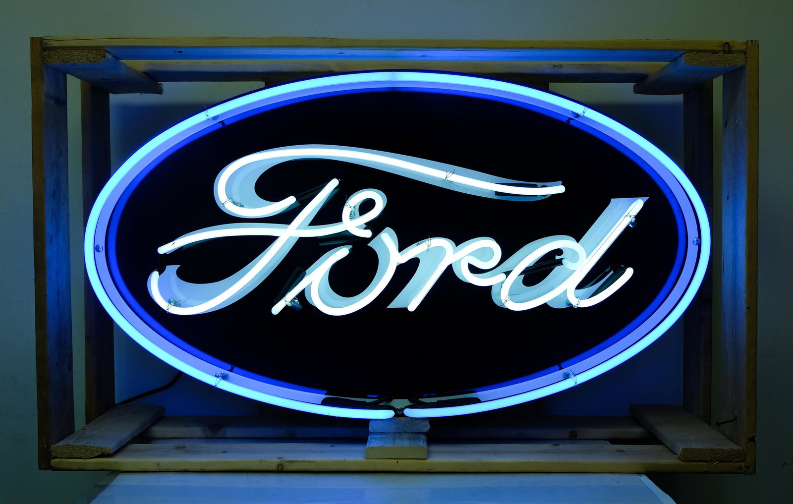Ford Logo Neon Sign (1 of 11)