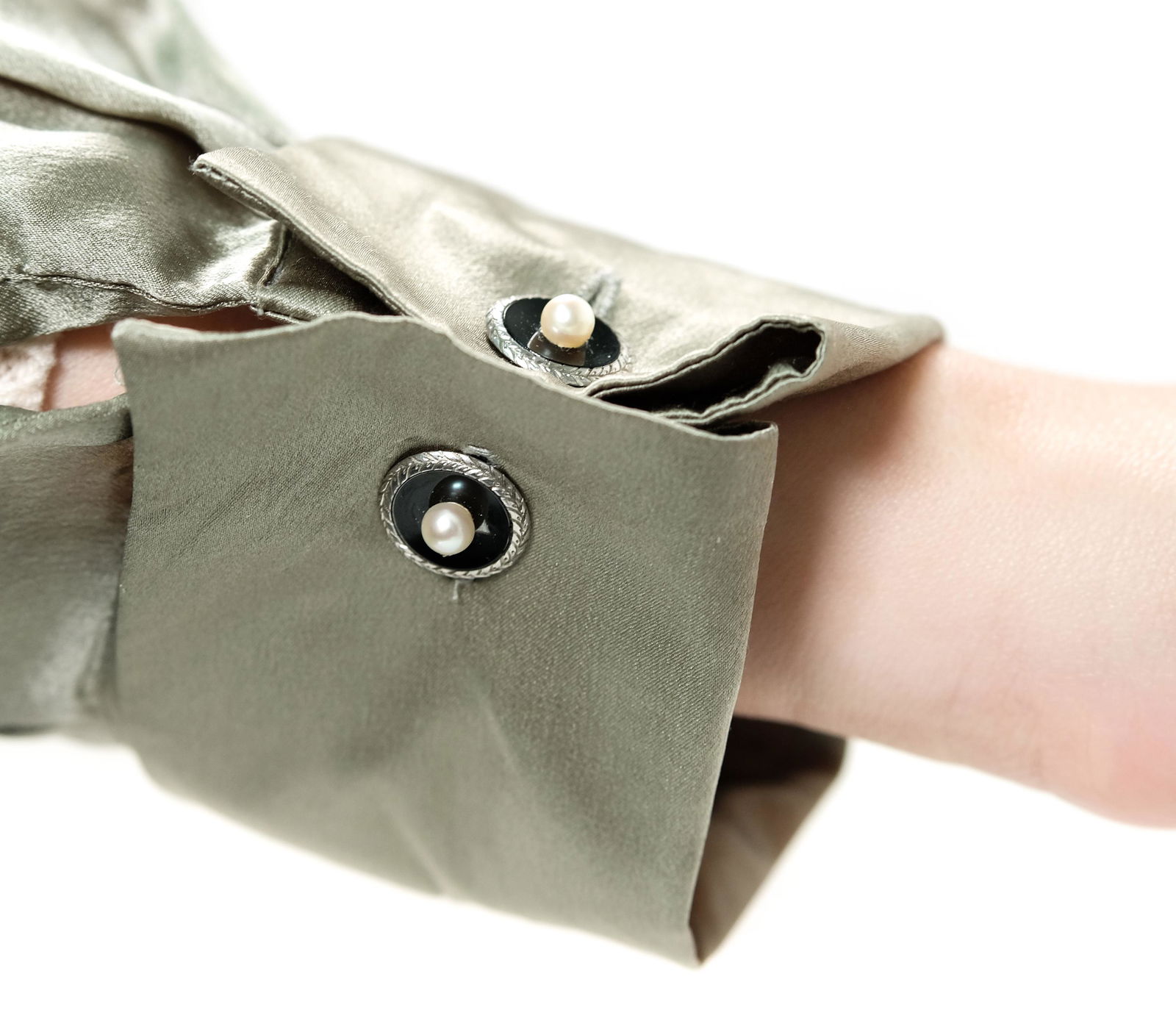 Vintage Silver Pearl & Enamel Cufflinks Set Box (1 of 12)