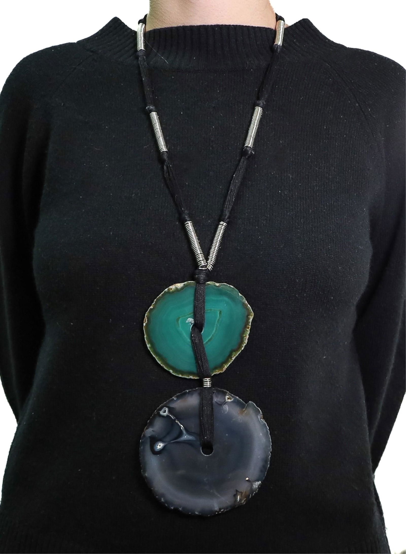 YVES SAINT LAURENT GREEN AND BROWN AGATE NECKLACE (1 of 15)