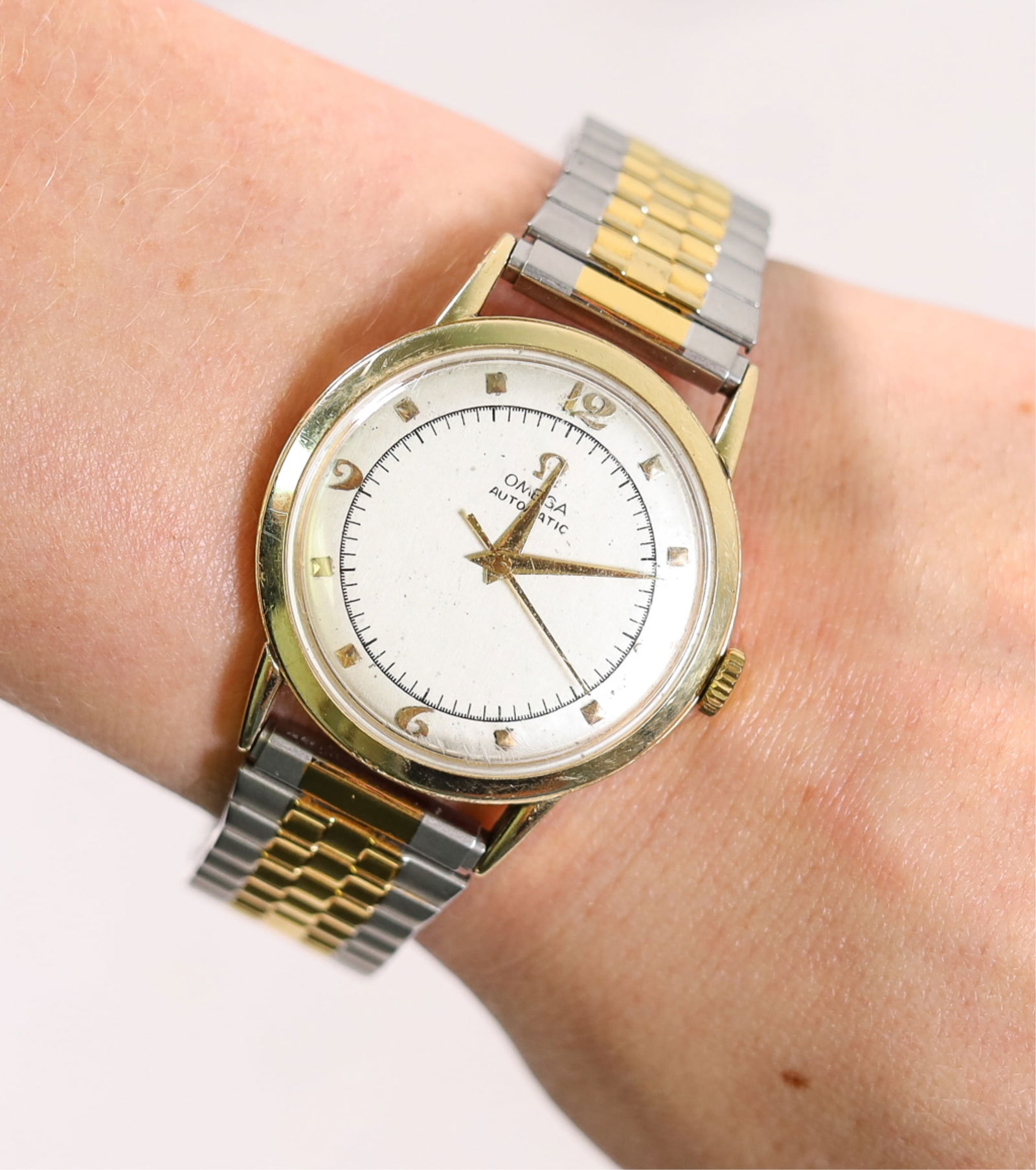 1950'S OMEGA AUTOMATIC 14K GOLD 34MM WATCH (1 of 6)