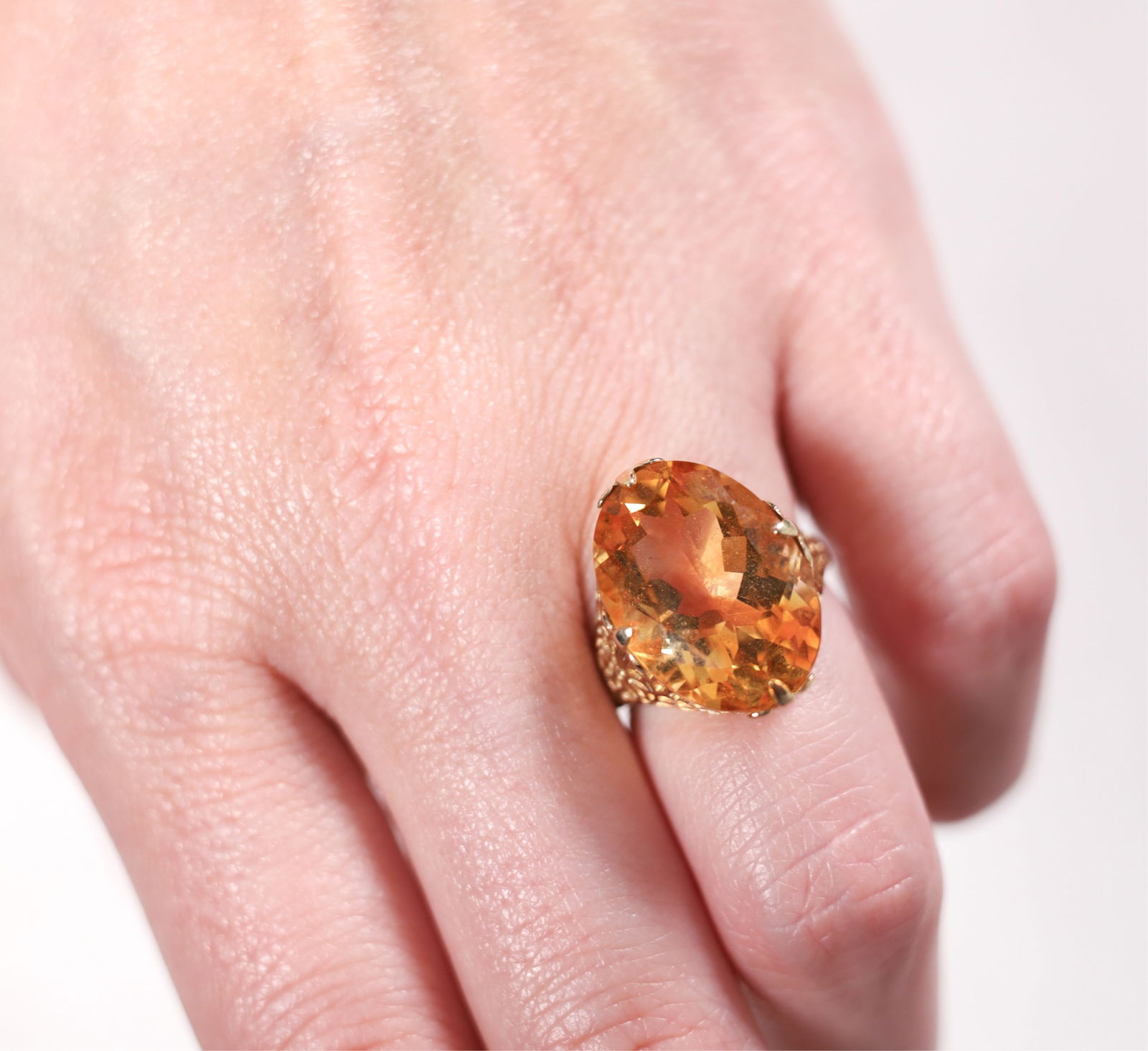 10K YG OVAL FACETED CITRINE SOLITAIRE RING SZ 6.5 (1 of 6)