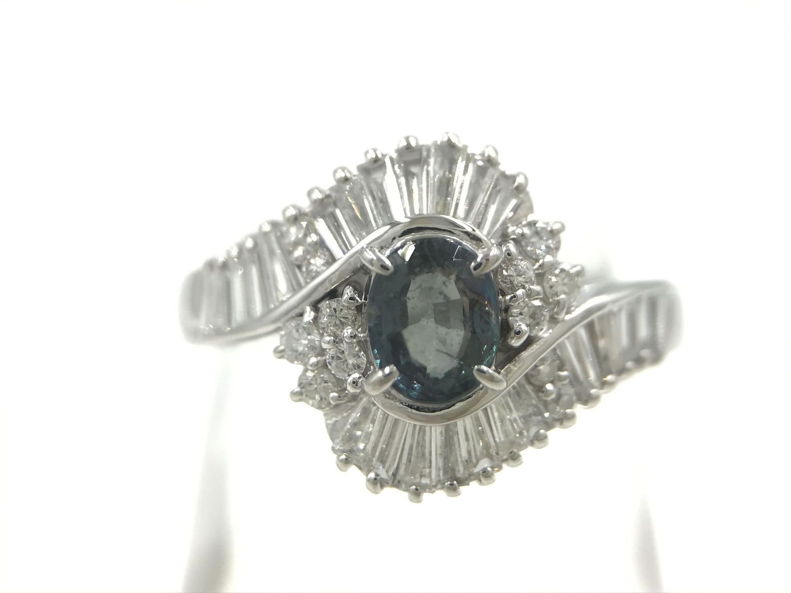 ALEXANDRITE & DIAMOND PT900 RING, SIZE 6 3/4 (1 of 7)