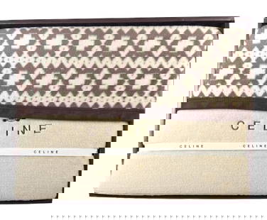 CELINE COTTON BLANKET IN BOX: CELINE Celinecotton blanketsilky touchcotton blanket that can be washed at homeOriginal BoxSize 140 x 200 cm